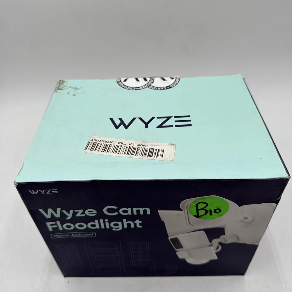 Wyze Cam Floodlight v3 1080p HD IP65 WiFi Smart Cam 2600 Lumen Motion-Activated